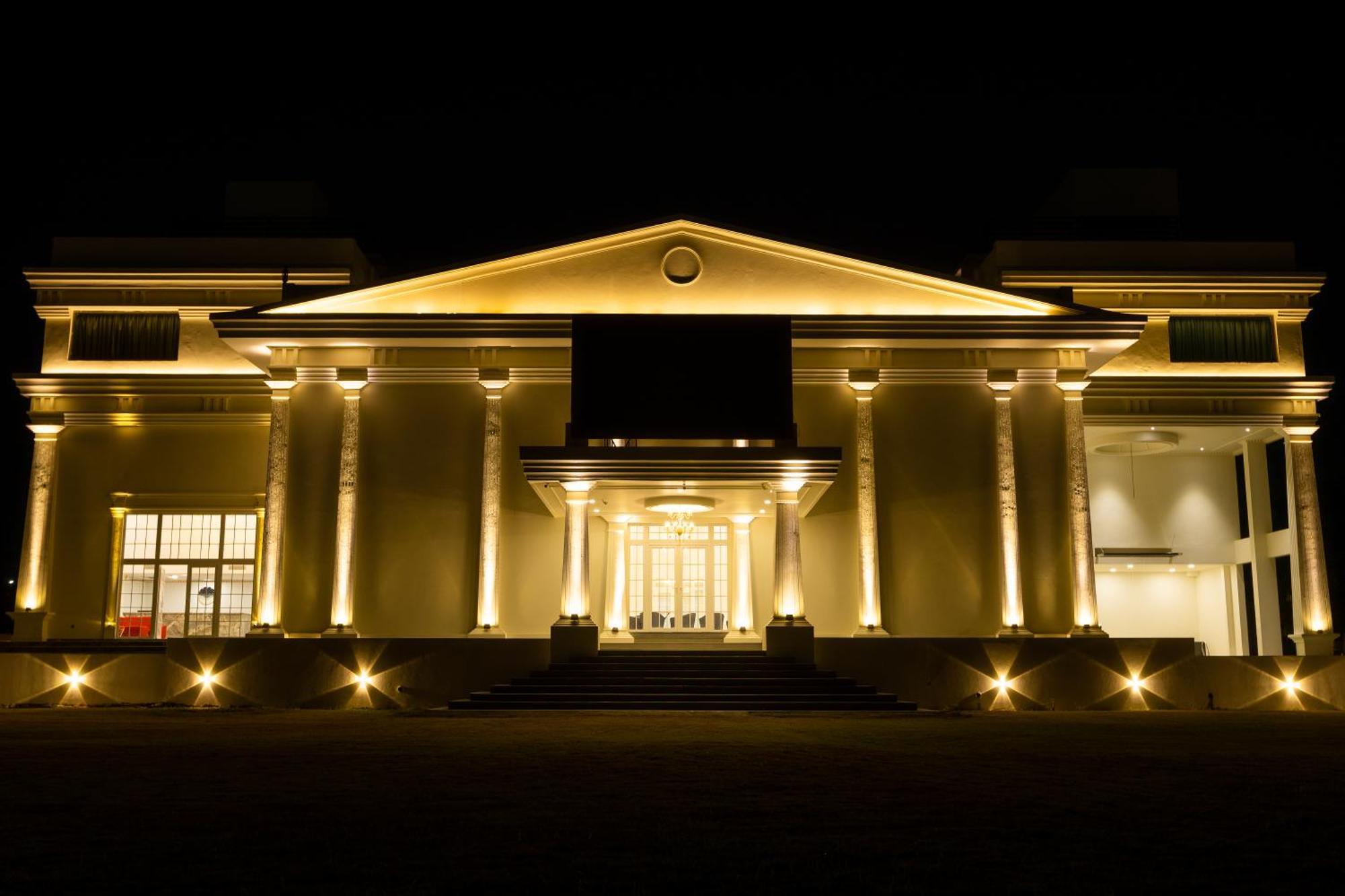 The Grand Monarch Hotel, Ujjain Ngoại thất bức ảnh