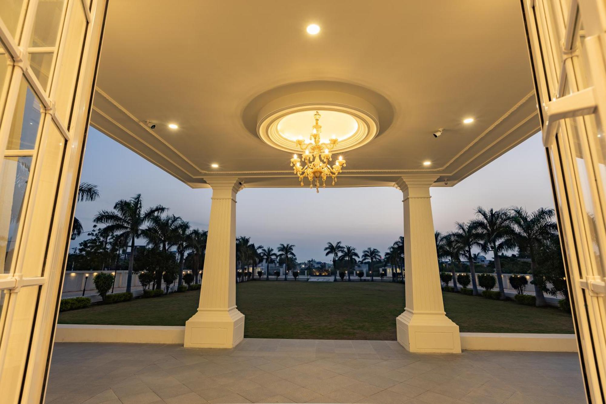 The Grand Monarch Hotel, Ujjain Ngoại thất bức ảnh